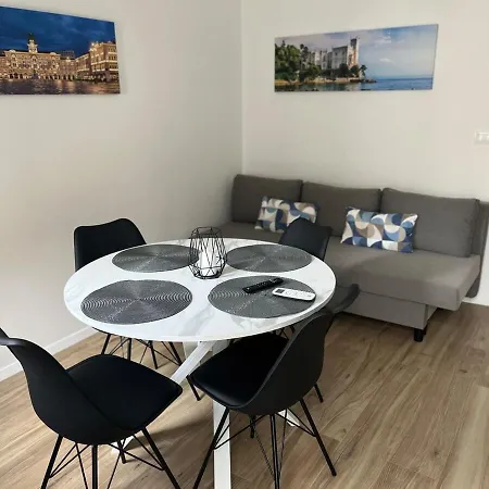 Da Violeta-comodo Bilocale Completo Di Tutto * Τεργέστη