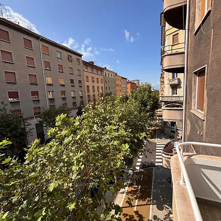 Da Violeta-comodo Bilocale Completo Di Tutto Lägenhet